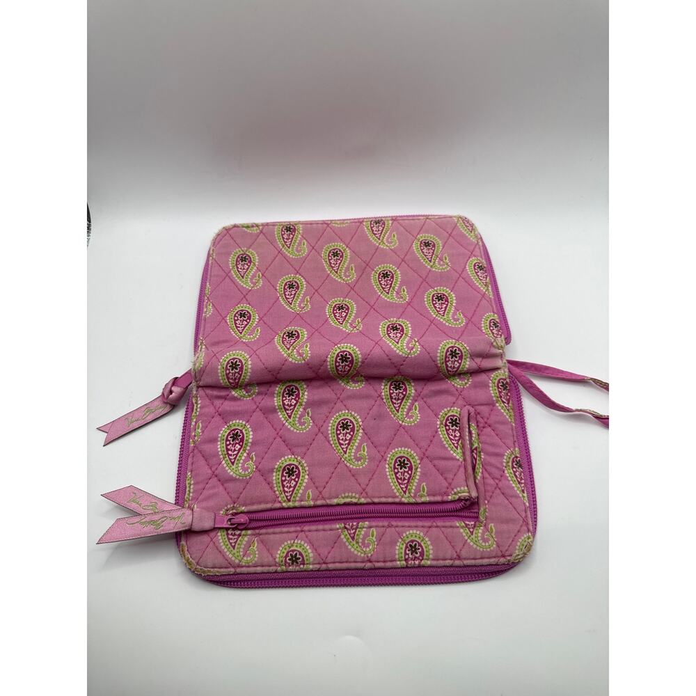 Vera Bradley Retired Pink Paisley Zip Around Wristlet Organizer Wallet Quilted - Picture 4 of 9